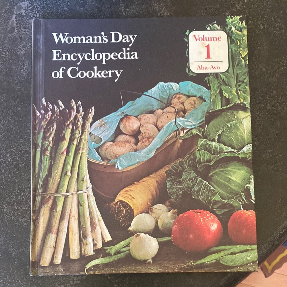 Vintage, 1979  Woman's Day Encyclopedia of Cookery Volume 1